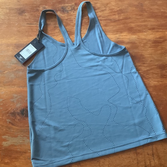 2/$30 ❤️ Reebok Racerback Perforated Tank - NWT - Picture 2 of 6